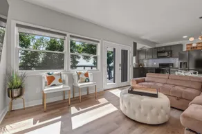 Modern River Cottage with Amazing River and Marina Views - Image 5