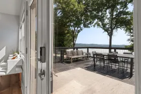 Modern River Cottage with Amazing River and Marina Views - Image 3