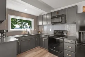 Modern River Cottage with Amazing River and Marina Views - Image 4
