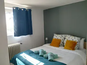 Garden Level in a Cozy House - Image 2