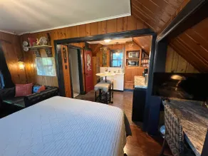 Speakeasy-Inspired Carriage House, Pet Welcome - Image 5