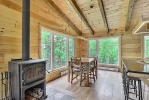 Le Vingt-Deux, wooden chalet/spa/wifi/waterfront - Image 5