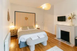 Broc & Chic Apartment – Boulevard Foch - Image 2