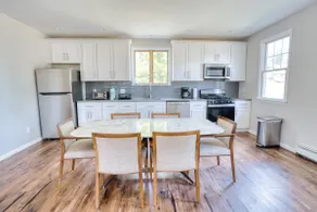 Windham 5BR Chalet | Catskills- Fire Pit, Ski, Gym - Image 4