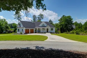 Gorgeous Lake murray home w/ pool and hot tub! - Image 2