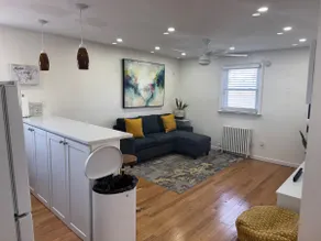 Modern 1 Bedroom Apartment - Image 2