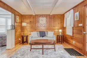 Seabreeze Lakeside Getaway - Image 3