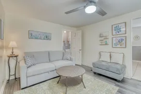 Seabreeze Lakeside Getaway - Image 5