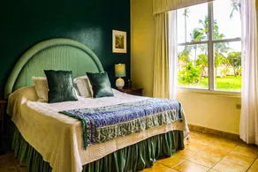 pvCouple Escape, Spacious, Close to Dining, Tennis, Poolside, & Near to Beach - Image 4