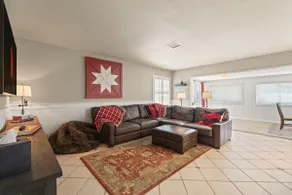Modern Farmhouse - Image 5