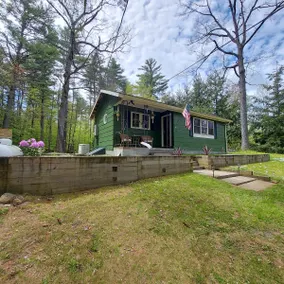 Jareds Place. quaint home, nature, and your escape - Image 2