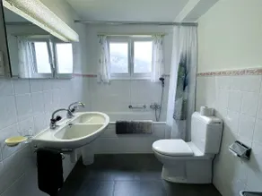 Spacious Apartment-Central Location-Stunning Views - Image 5
