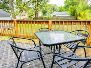 Quiet, Clean 2BR | Easy Check-In | Maumee/Holland - Image 4