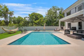 Tropical Luxury Escape – Free Rental Car Included! - Image 2