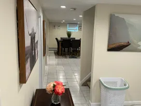 Cozy, Comfortable Suite w/ Washer/Dryer - Image 4
