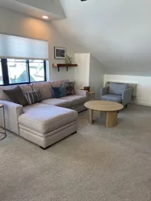 Modern guesthouse in Bozeman - Image 2