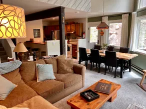Cozy Vail Home: Steps to Shuttle & EV Charger - Image 2