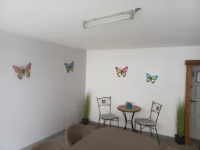 house for 6 to 8 people - Image 4