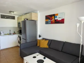 Adrienn's Apartments, The banana apartment - Image 4