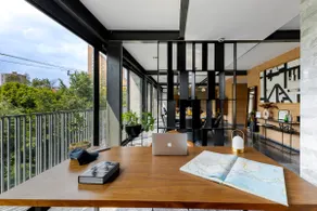 Capitalia | Luxe 3BR w/ balcony, Near to Masaryk - Image 4