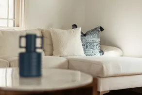 Cozy Designer Loft - Brown Uni - Image 4