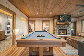 Luxe Mtn Chalet - Hot Tub, Wi-Fi, Fire Pit, Games - Image 5