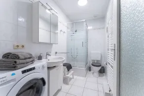 Apartment with privat parking and balcony - Image 2
