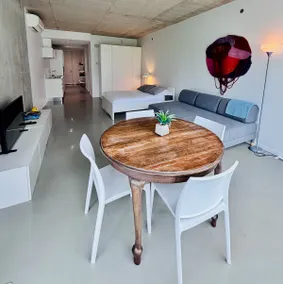 UE - 09 loft - Image 4