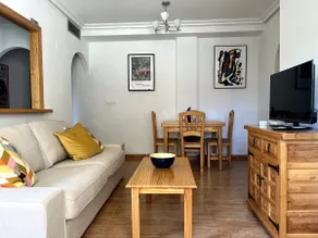 Large apartment, 3 bedrooms, 2 bathrooms - Image 3