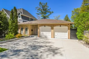 Luxury 5 Bdrm Lakefront Cottage With Sunset View - Image 2