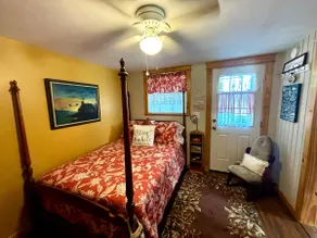 Twin Oaks Country Getaway - Image 3