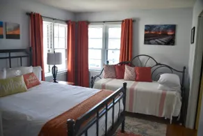 Main Street Retreat, walk to downtown Ironton - Image 3