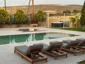 Green Acre Villa - Image 2