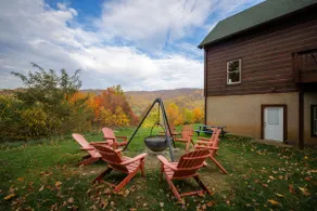 Mountain Retreat: 4BR Suites, Views! Park Hiking! - Image 3