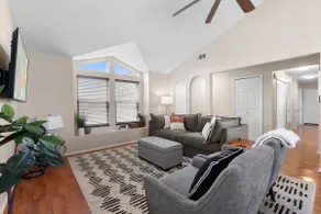 Goldfinch Haus 3BR - Image 5