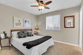 Denver 3bed/2 bath with spacious backyard - Image 4