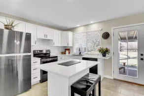 Denver 3bed/2 bath with spacious backyard - Image 2