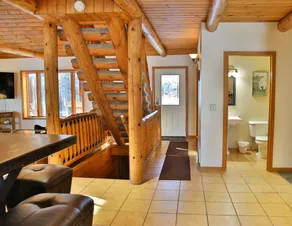 Custom Log Home - Hot Tub, Sauna, King Bed, AC - Image 5