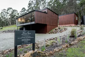 Bruny Island Oceanfront | Spa & Fireplace - Image 2