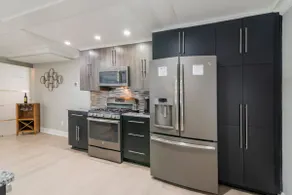 Immaculate 1-bedroom place with free parking. - Image 5