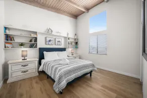 2 bedroom close to the beach on 65th St - Image 3