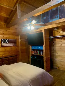 Cozy Between the Hollers Near the Buffalo River - Image 4