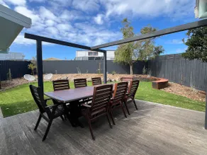 500m to beach | Linen included | WiFi | WFH set-up - Image 3