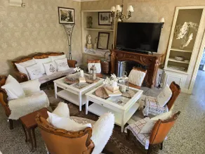 Magnificent Charming Residence by the Water, Less than 1 Hour from Paris - Image 4