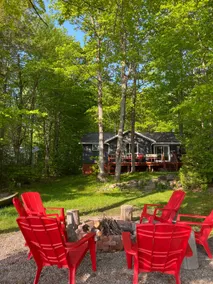 DawsonLoop Inn 3BR Lakefront Chalet Style Cottage - Image 4