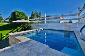 Complete house for up to 8 people with a pool. - Image 3