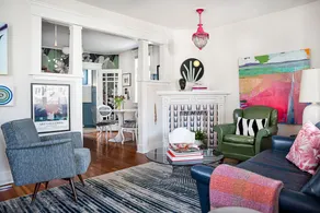 Charming 100 year old Cottage, hot tub, near DT - Image 2