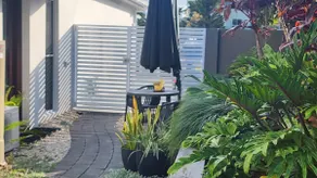The Shack- Fully self contained unit in Benowa - Image 4