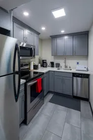 Seaview Hideaway 2BR Near Alki Beach & Stadiums - Image 4