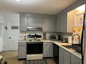 Two bedroom home located off of Davisville - Image 2